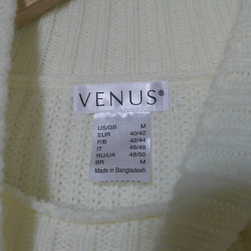 Venus Women's White Mock Neck Ribbed Split Side Sweater - Size Medium - EUC - Picture 6 of 8